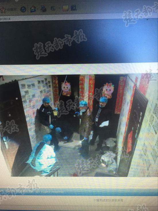 14�q���ꏊ(qi��ng)��20�qŮ��W(xu��)��δ�� �����^���䚢��