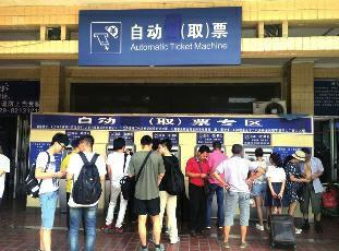 �DƬĬ�J���}