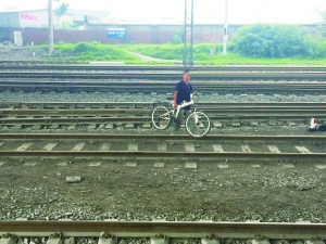 ����һ���әM���F·��ײ���� ��̎�а�ȫ��ʾ