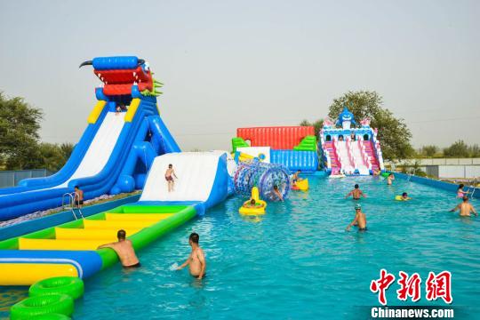 ��ڳ��и��C�ػͬF�����l�塰ˮ�Ϙ��@��