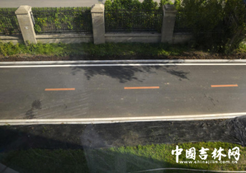 �����˰���1��1�� �ܺ�����ǰ���������е�