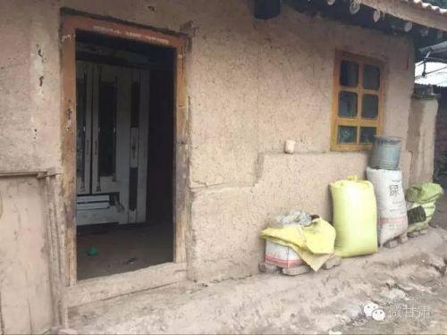 ������m��ǰ�ͺ��ӂ�ס�ķ��ӣ�����һֻ���f�Ĺ����������A�ļҾߣ�