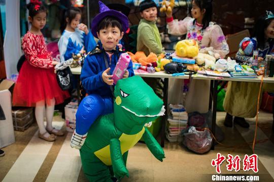 �T���ɐۡ�С�������ĺ��Ӆ��Ӑ����x�u������ �z