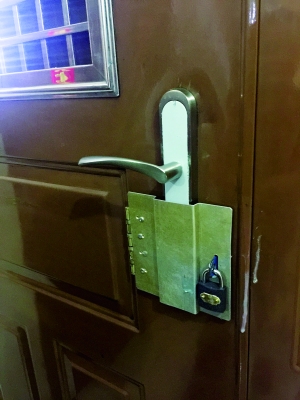 ����Ůʿ�ڷ��I�T�i�����FƤ�������ӣ������i�i������