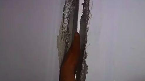 �R��h���@С�^4̖�ǖ|��Ԫ�Ęǵ��ȣ�ӛ�߿����ѿp�S���ǌӵ����߶�׃���ĘǏ������ҵ��ѿp���ϵ��¶��ǣ��е��ѿp������һֻȭ�^�����������Vӛ�ߣ����ҿ͏d������һ��Ԫ�����Ѽy�_��7���֣��܉����M���ơ�͸�^�ѿp�����܉򿴵�����ס���ҵ�ɳ�l�����ǵľ����fԒ������ �ĺ���������ǵľ����ڼҿ��ҕ�������� ����