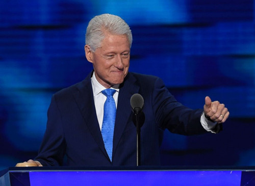 �DƬĬ�J���}