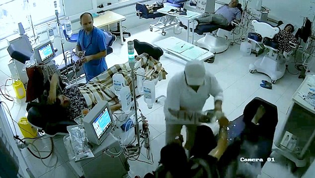 �������၆�����c�˰l���ڽ��tԺ�v����3������