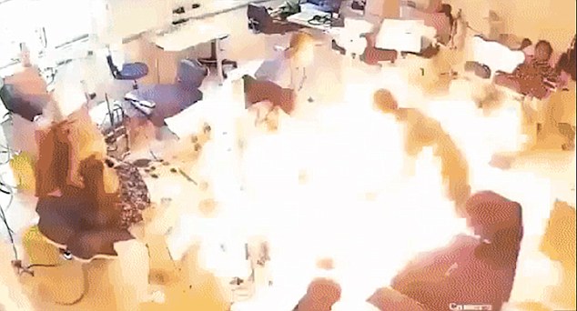 �������၆�����c�˰l���ڽ��tԺ�v����3������