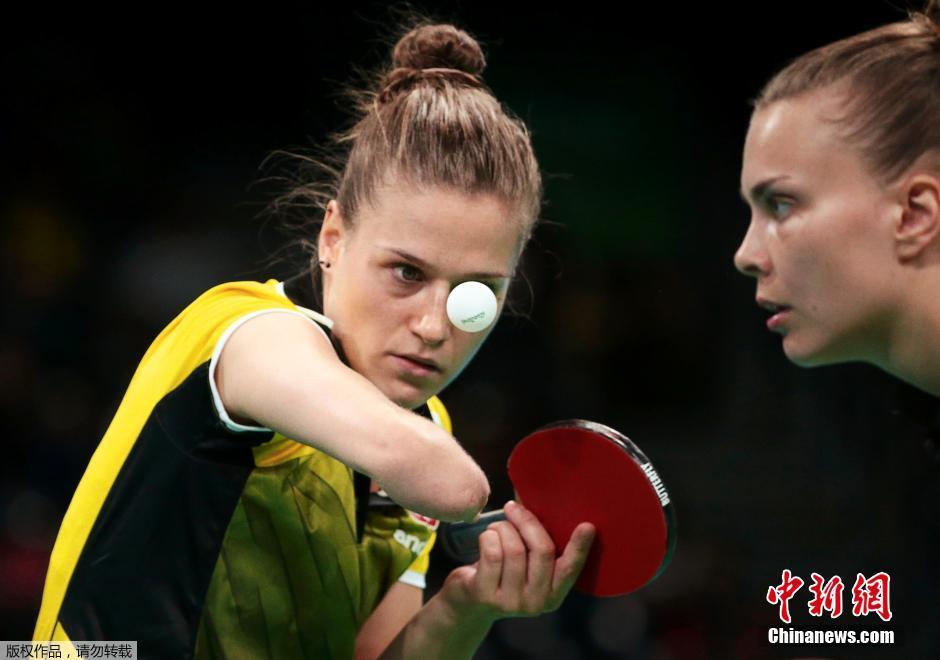 ���m���S�{˹�������W�\Ůƹ�F�wِ