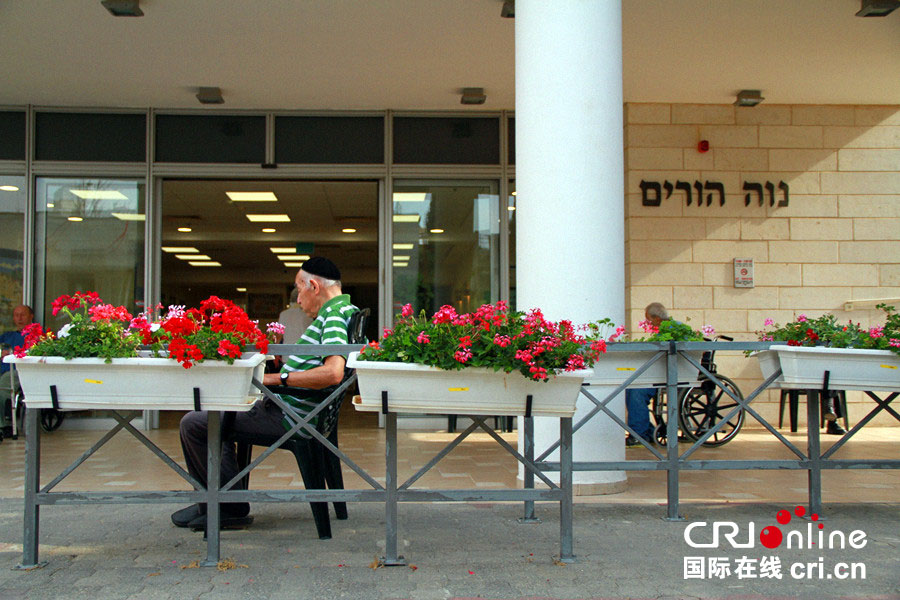 �DƬĬ�J(r��n)��(bi��o)�}