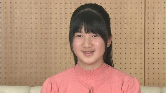 ���գ��ձ���̫�ӵĪ�Ů�����������^����݌W�����DƬ��Դ���ձ�ý�w��