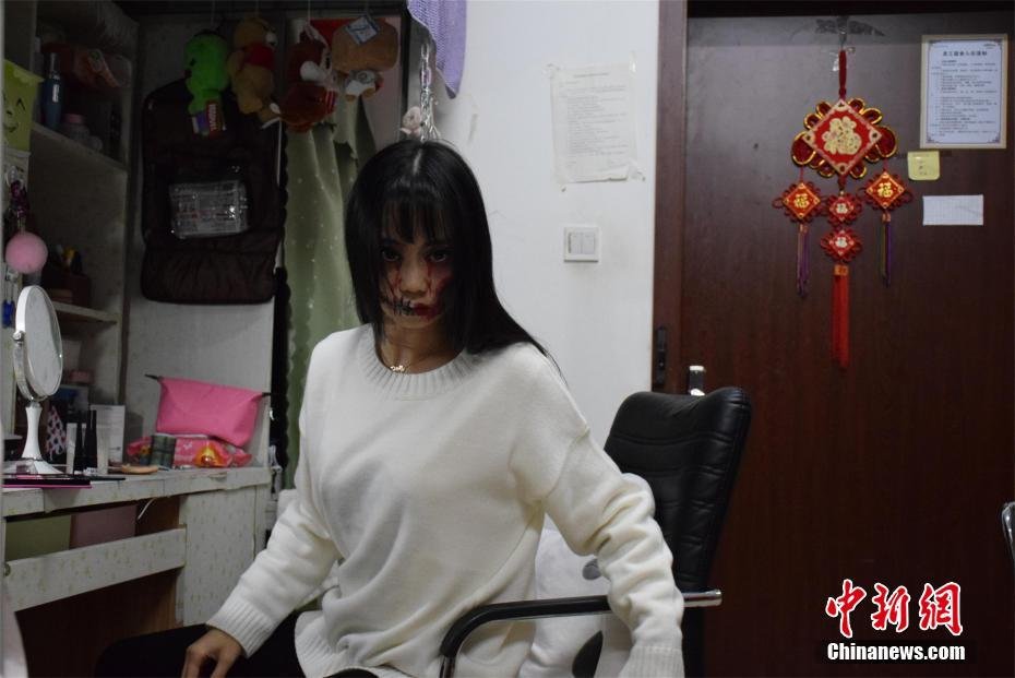 ���oŮ��ÿ�쿴�ֲ�Ƭ��ĥ����y�����