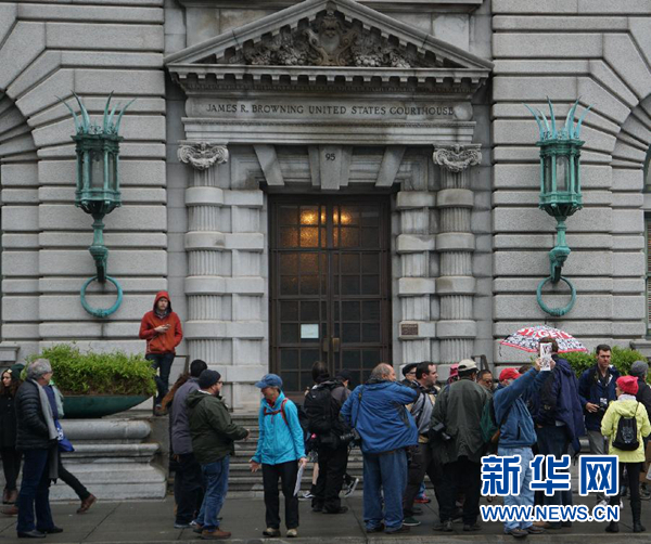  2��7�գ��������f��ɽ�У�����������ھ�Ѳ�����V��Ժ���ڴ����ʾ���������������y�������C�����뾳�����������������ھ�Ѳ�����V��Ժ�����e�з�ͥ�qՓ���Ա�ᘌ���ͣ������ġ��_���زÛQ�����Mһ���ÛQ�� ���A��ӛ�����z