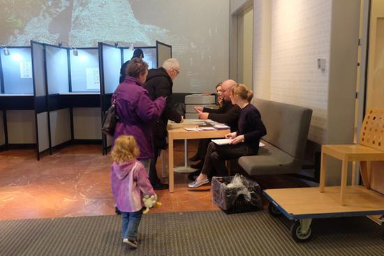 ���m�R�D����־�����^�ȵ�ͶƱ�F����  ���ĈDƬ���������ṩ