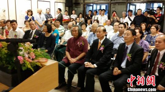 ������g(sh��)�W(xu��)Ժ���ڻ����(y��ng)���_(t��i)���k��(sh��)��(hu��)չ