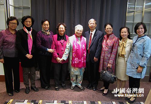 �_�˱�����ί�I����Ҋ�_��ؔ�F���˹����Ľ̻������ѩ�������Lһ�С����_�˱�����ί���D��