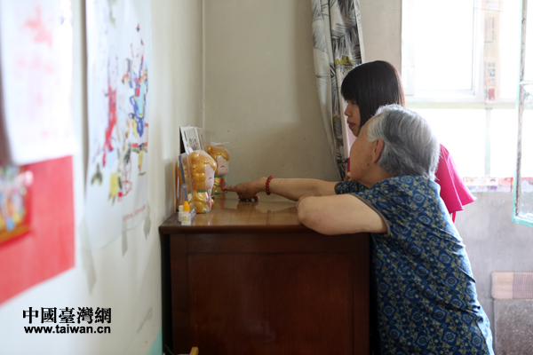 ����������ָ���P�Ҕ[�ŵ���Ƭ���d�^������ۿ��˽�B�������݅����