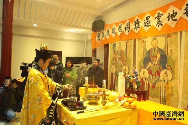 �Ї����̅f�����_���ϲ��������yͬ���e�г��ȷ���