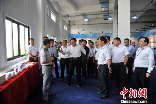 ꐵ�����_(t��i)�̿������R�J�ݮa(ch��n)�I(y��)�@һ��ˎ�󡣡��Yѩ�� �z