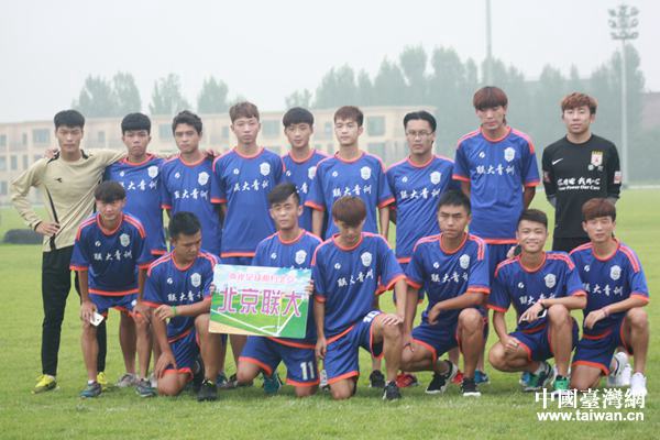 �������