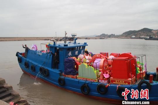 2��3�գ����³��ߣ������Rβ�^(q��)���R���l(xi��ng)�Hٛ(z��ng)�͵�45�M�����ڸ����B���S᪌�(du��)�_(t��i)�a�^�b�����\(y��n)���R�棬�c�R��ʮ��á����Rͬ���[Ԫ���������S�վ� �z