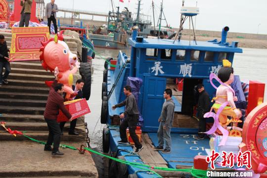 �����Rβ�^(q��)���R���l(xi��ng)�Hٛ(z��ng)�͵�45�M�����ڸ����B���S᪌�(du��)�_(t��i)�a�^�b�����\(y��n)���R�棬�c�R��ʮ��á����Rͬ���[Ԫ���������S�վ� �z