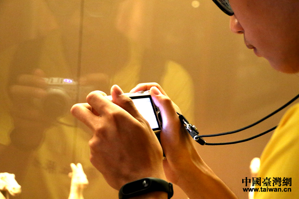 �ɰ������R�^�еĴ������У��D���g����ǧ��