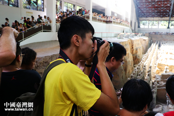 �ɰ��������M(j��n)�ر��Rٸ�����^ ̽���vʷ�z�E���ܹ�������