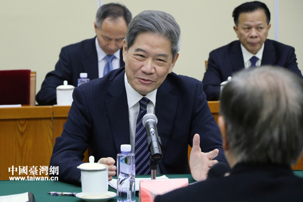 �й������_�������k�����c���h����L���F��Մ