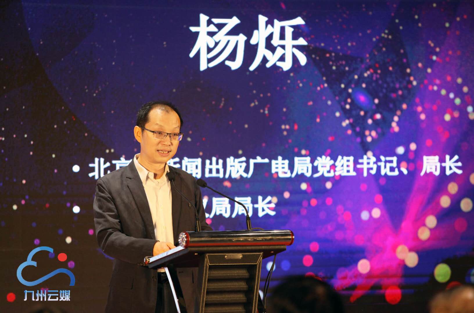 �ɰ������ھ���ӑ�W�j�r���ČW����