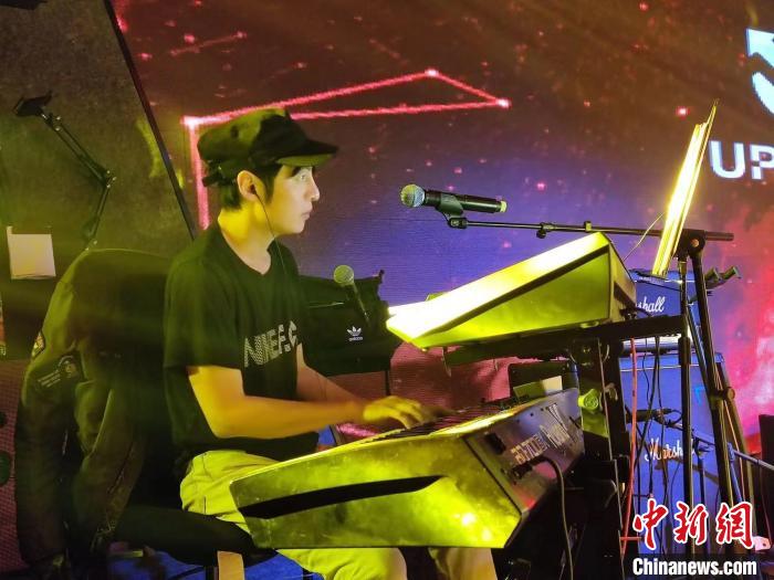 ���Һ����ݳ��С������L�߹��D