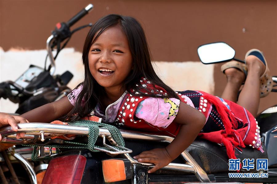 ��ֱ�^���塱���ʷ�ؚ�ĿsӰ�����������������կ��С��֮·