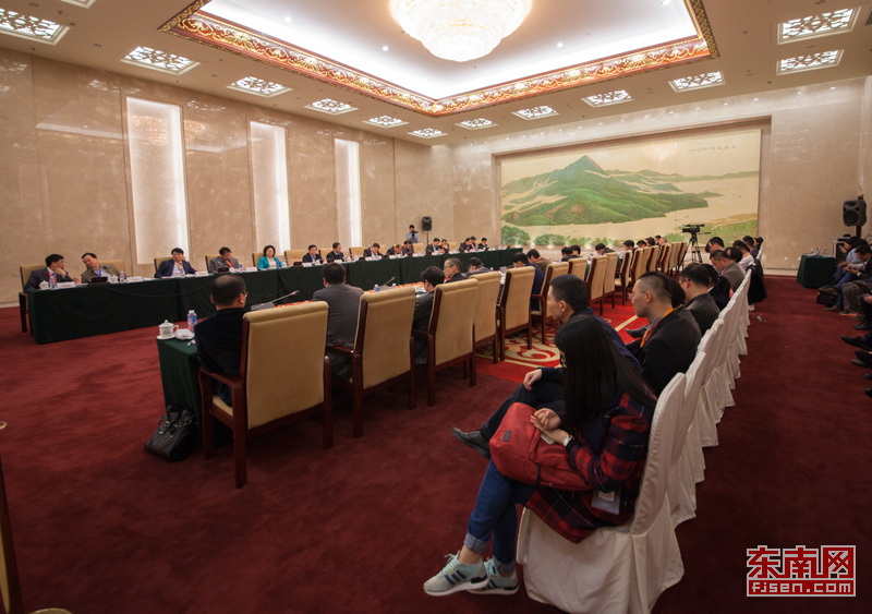 ����I܊������Մ�����������e�У�18����̡����T�ˡ��_�ɡ��}�����R����