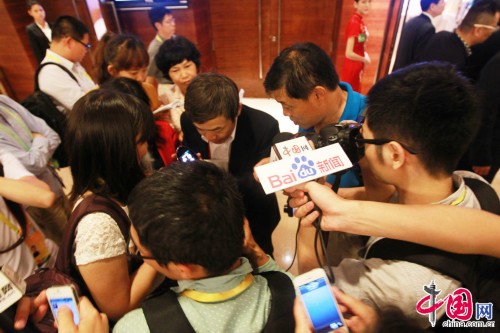 4��9�գ��h�󼯈F�����L�濂�Ï��S�ڲ���Փ����ý�wӛ��չʾ�乫˾���Ƶġ������֙C����ԓ�֙C�ܙz�yPM2.5�����Йz�y��ȩ�����⾀���ۉm��늴�ݗ�书�ܡ� �Ї��Wӛ�� �O�ڔzӰ