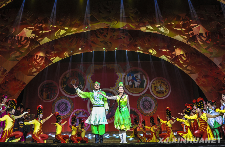 ׌�F(xi��n)���Ļ����Ҹ����������½����M�Ļ���l(f��)չ�󷱘s�C��