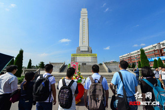 �����{�ɰ�ý�w(li��n)�ϲ��L�F(tu��n)��S�ёK���o(j��)����I(xi��n)���@��Ĭ���¾�����