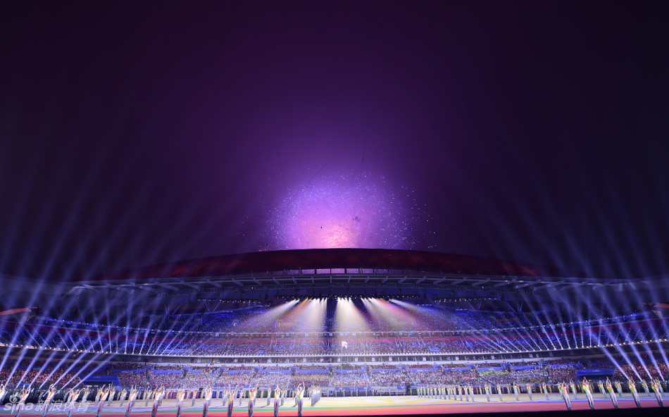 �Ͼ����W���]Ļʽ�A�M��Ļ �ͺ�ʢٝ