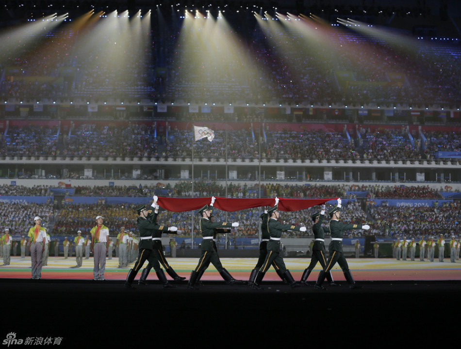 �Ͼ����W���]Ļʽ�A�M��Ļ �ͺ�ʢٝ