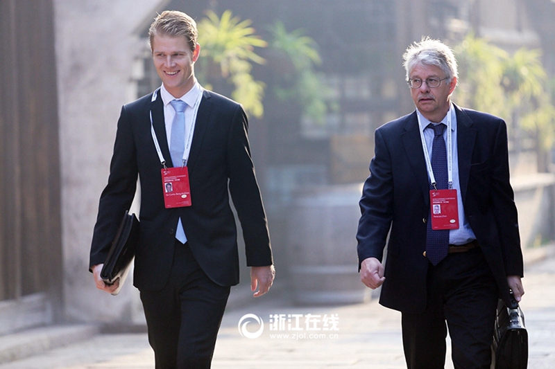 �۽��p��ʢ��