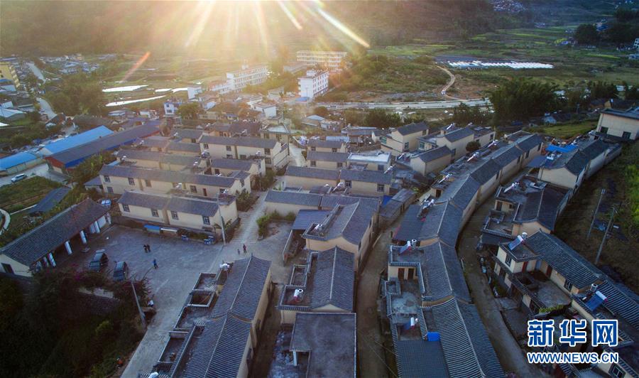 (���Aȫý�^�l��ʮ�Ŵ��؄e������D�Ļ���)(5)���F���A���傥����d���Є�ָ�ϡ������h��ʮ�Ŵ�����ƽ�r���Ї���ɫ������x˼��