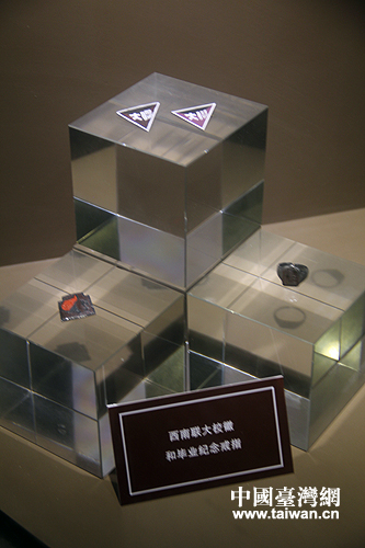 ������