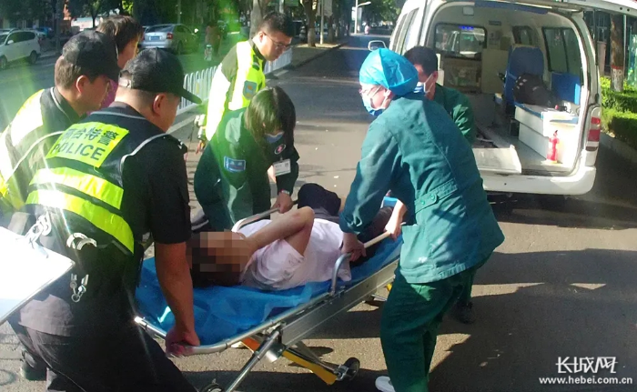 ���ߺ�Ůʿ���ؾ�꠆T�f���£��͵��tԺ�M�м��r���Ρ� ͨӍ�T �� ���D