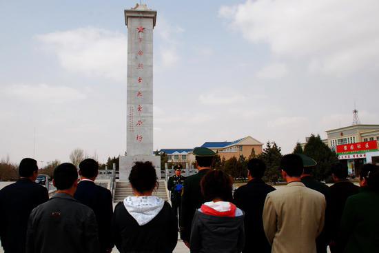 ���ѡ�����Ӣ�ۡ��ĸ������E