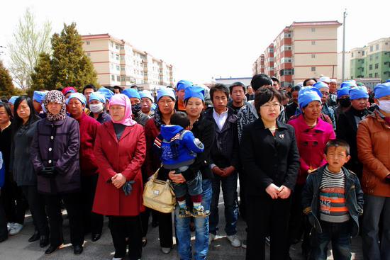 ǧ��؝hȺ���԰lǰ���������Ӣ�ۡ�