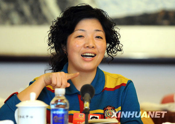 �����Ĵ���ȫ�����f(xi��)ί�T�콨Ⱥ�f������һ�������Ĵ������(z��i)�^(q��)��ί�T���Ҹ��P(gu��n)�Ğ�(z��i)���ؽ�������ϣ���ڔU���(n��i)�裬���M��(z��i)���ؽ��^���У���ԭ�t�Ժ��`������Y(ji��)�ϣ��m����������