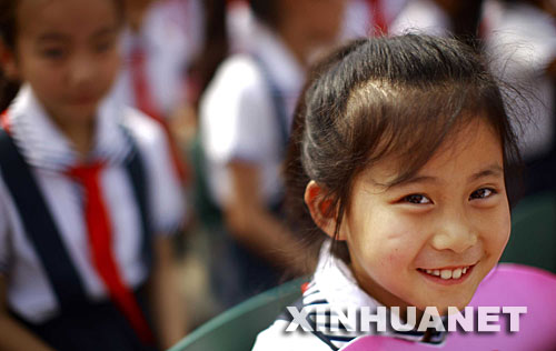 6��1����һ��С�W�����ӏVԪ������Z�WУ�e�еĻ�ӡ��������Ĵ��VԪ������Z�WУ�e�С����ٞ��y �ԏ����L�����}������c������һ�����H��ͯ���� ���A��ӛ�߲œP�z