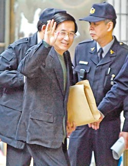 �ˮ��Q����x���o��Ӣ��200�f���о��M��