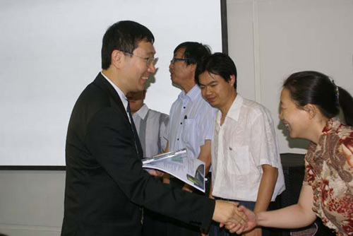 2009���_�F�����՘I����ǢՄ���A�M�ɹ�