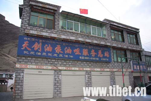 �}�Q�ҵ��TĘ�����zӰ�����w