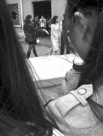 �����۽zĿ�ؑ��°l(f��)���ឮ���cSelinaȫ������